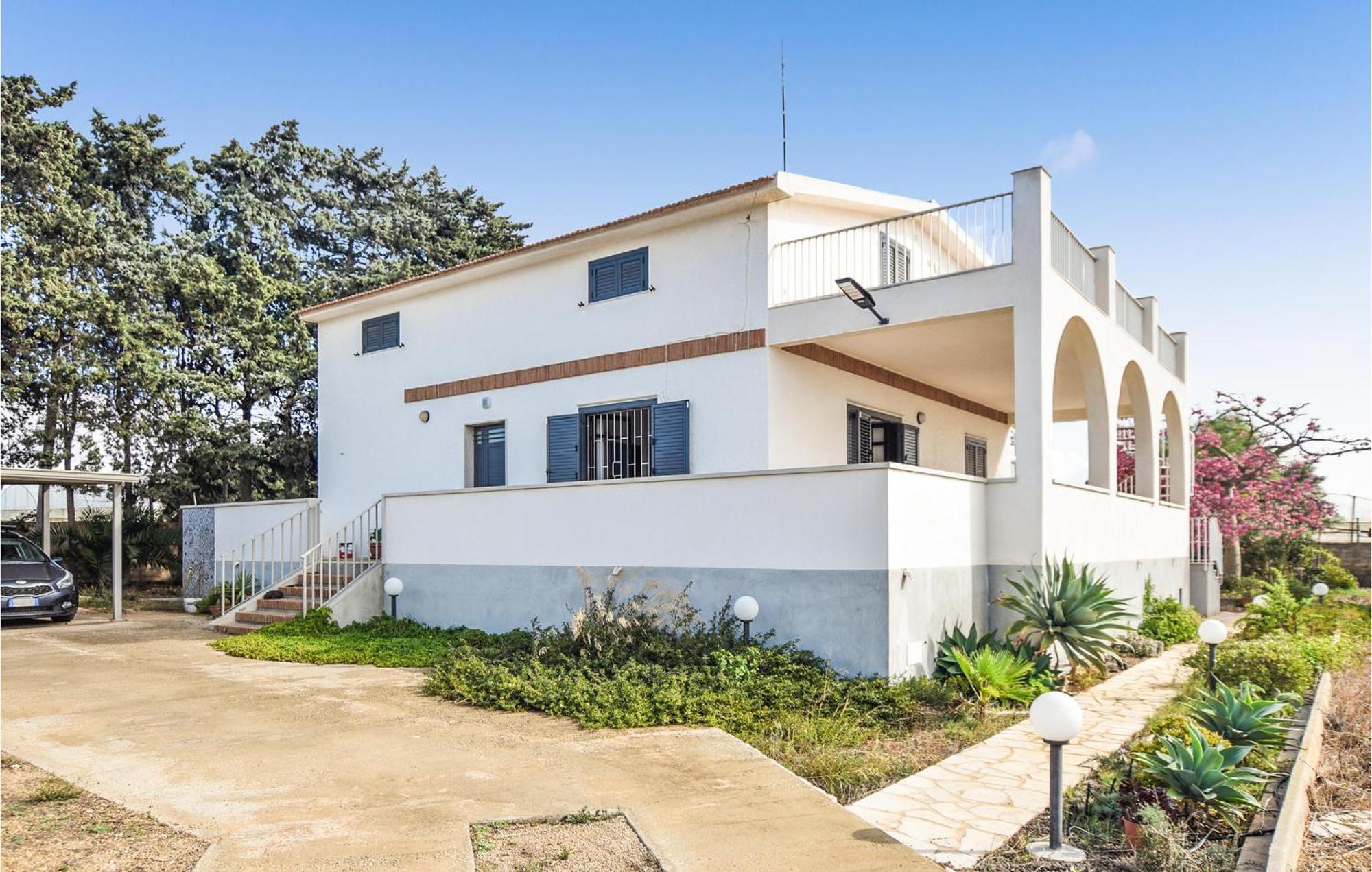 3 Bedroom Gorgeous Home In サンタ・クローチェ・カメリーナ エクステリア 写真